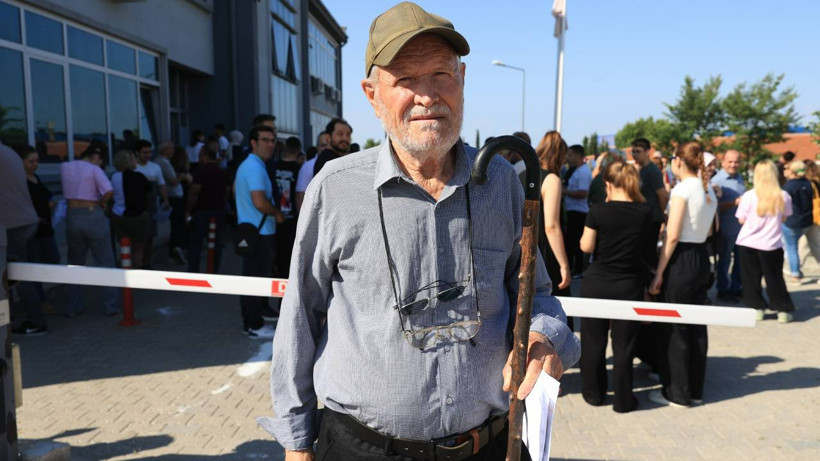81 Yaşında 8. Kez YKS’ye Girdi: 'Sınava Tavşan Atlet Olarak Giriyorum'