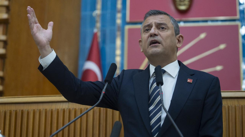 Özgür Özel, Kartalkaya'yı Hatırlattı, Turizm Bakanı'nı Topa Tuttu