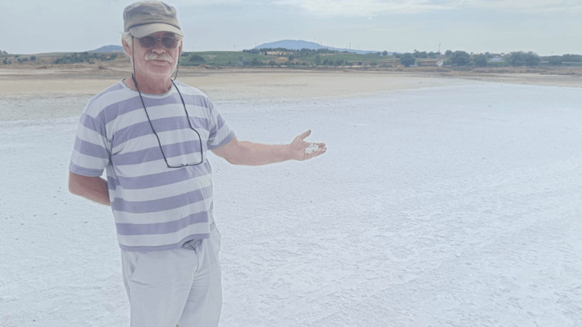 Göl Buhar Olup Uçtu, Geriye Tuzu Kaldı