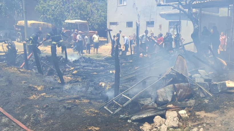 Ahırda Yangın Faciası! Onlarca Hayvan Öldü