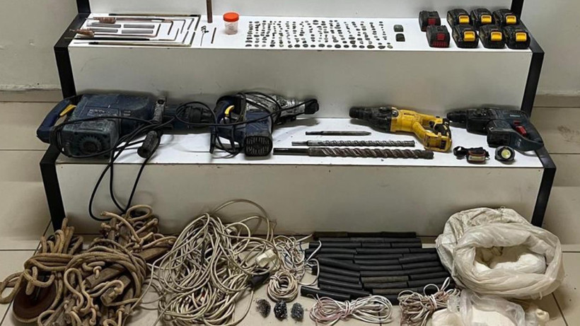 Balıkesir'de Tarihi Eser ve Patlayıcı Madde Operasyonu