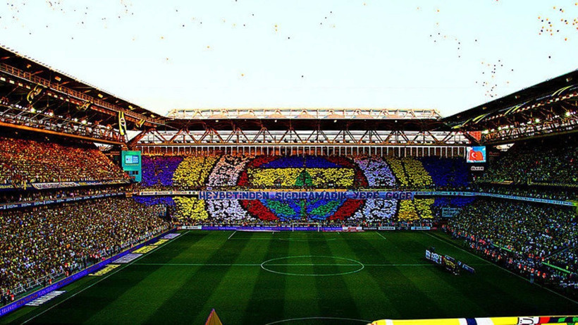 Fenerbahçe, KAP'a Bildirdi! İşte Stadyum ve Forma Sponsoru...