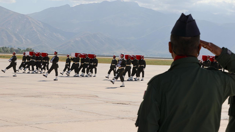 MSB'den '12 Şehit' Açıklaması... İddialara Yanıt Geldi!  O Mağarada Neler Oldu?