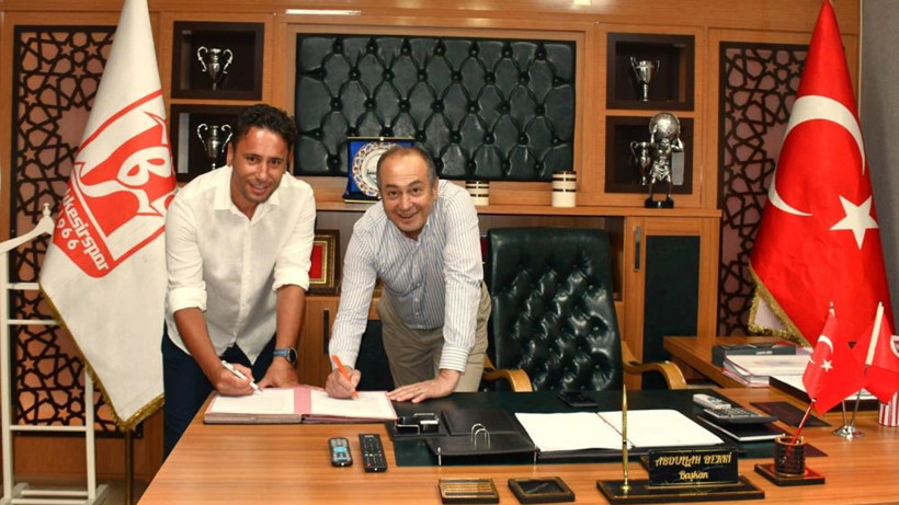 Balıkesirspor'da Teknik Direktör Cem Kavçak ile İmzalar Atıldı