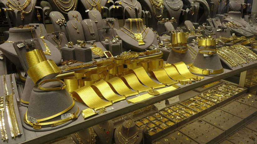 Altında Tablo Kötü, Kuyumcular Umutsuz: 'Artık Almaya Değil, Satmaya Geliyorlar'