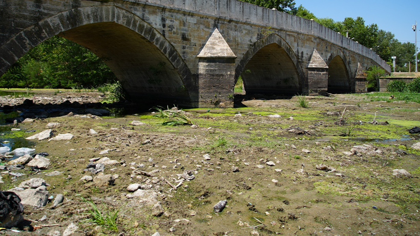 Edirne'nin Simgesi Nehir Tamamen Kurudu