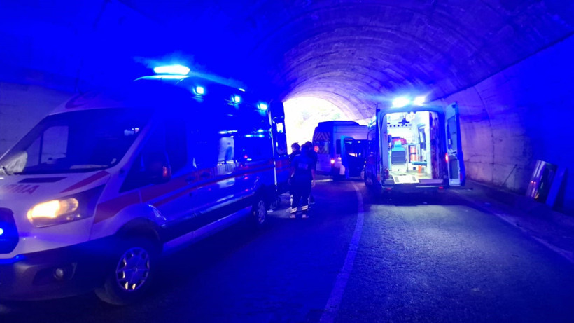 Tunceli'de Tünelde Kaza: 8 Yaralı