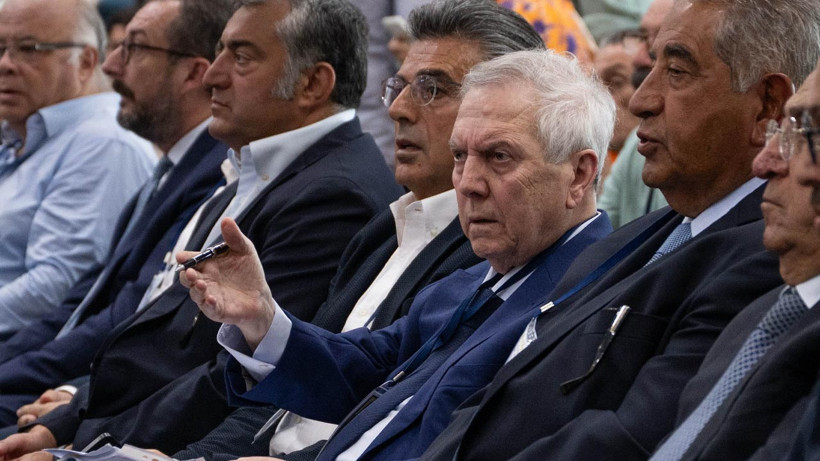 Fenerbahçe'de Olaylı Toplantı: Aziz Yıldırım Ali Koç'u Bombaladı! 'Bunu Yaptıysam Şerefsizim'