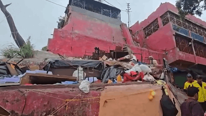 Tapınakta İzdiham! 6 Kişi Öldü, Çok Sayıda Yaralı Var