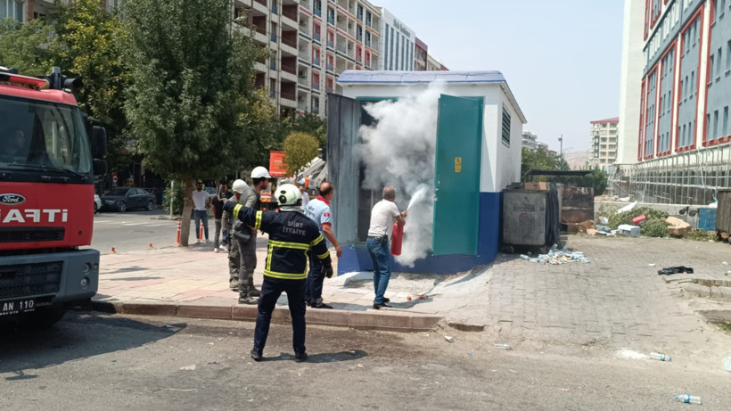 Siirt’te Elektrik Trafosunda Çıkan Yangın Kontrol Altına Alındı