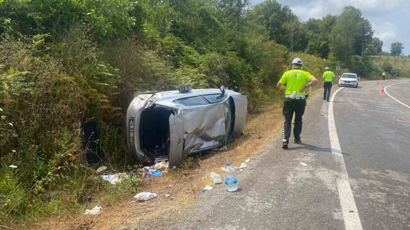 Bartın’da Yoldan Çıkan Otomobil Devrildi! 3 Yaralı