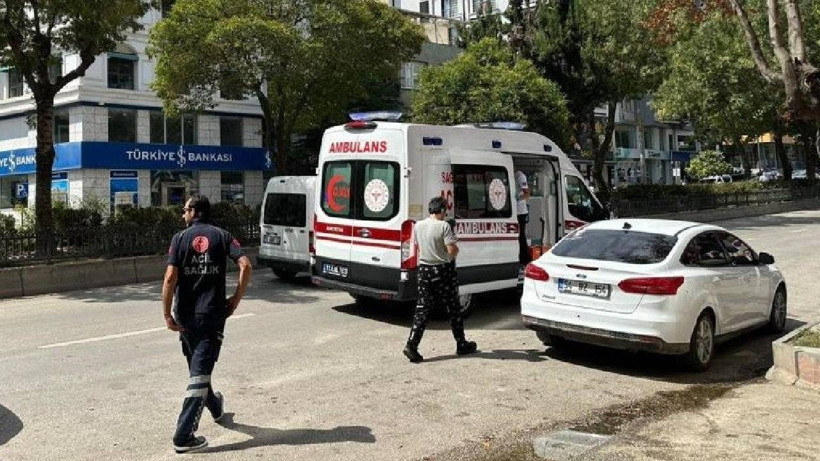 Bilecik’te Motorlu Bisiklet Devrildi: 2 Kişi Yaralandı