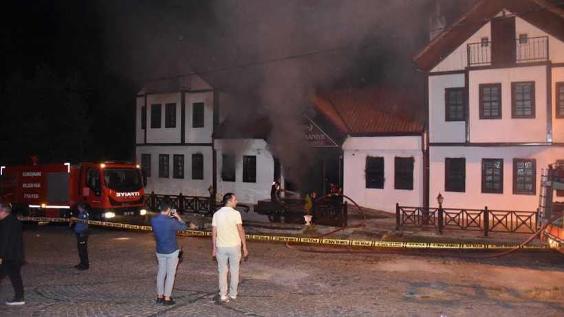 Gümüşhane'de Otel Yangını! Personel Fenalaştı