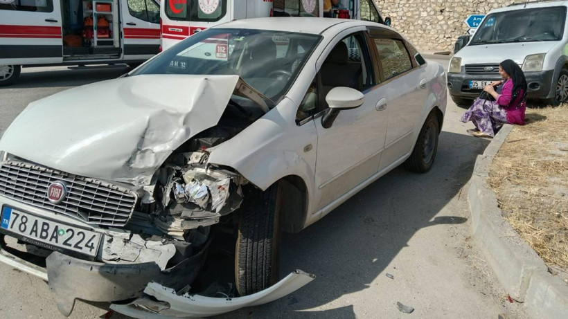 Kavşakta Alkollü Sürücü Faciası: 5 Yaralı