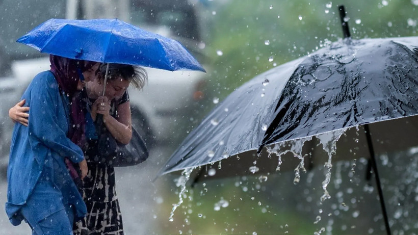 Sıcaktan Kavrulanlara Müjde: Meteoroloji Duyurdu, Kuvvetli Yağış Geliyor