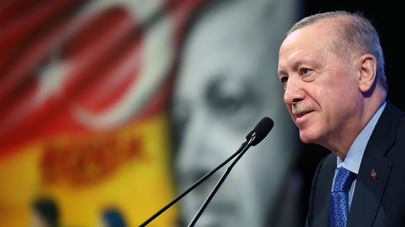 Özlem Çerçioğlu AKP'ye Katılıyor: Cumhurbaşkanı Erdoğan İlan Etti