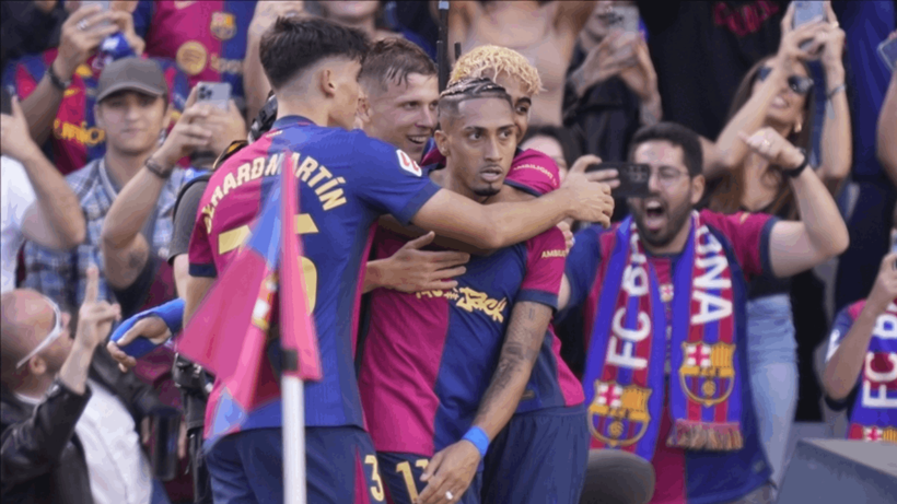 Barcelona Hepsini Solladı