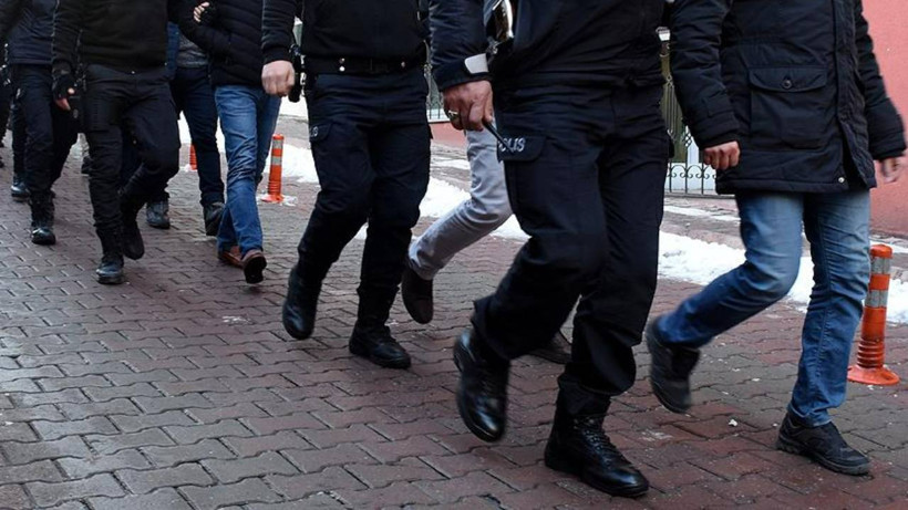 Bakan Yerlikaya Duyurdu! Kırmızı Bültenle Aranan 10 Kişi Yakalandı