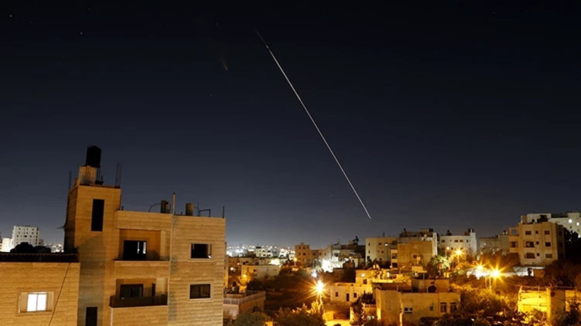 Husiler'den Tel Aviv'e Füze Yağmuru!