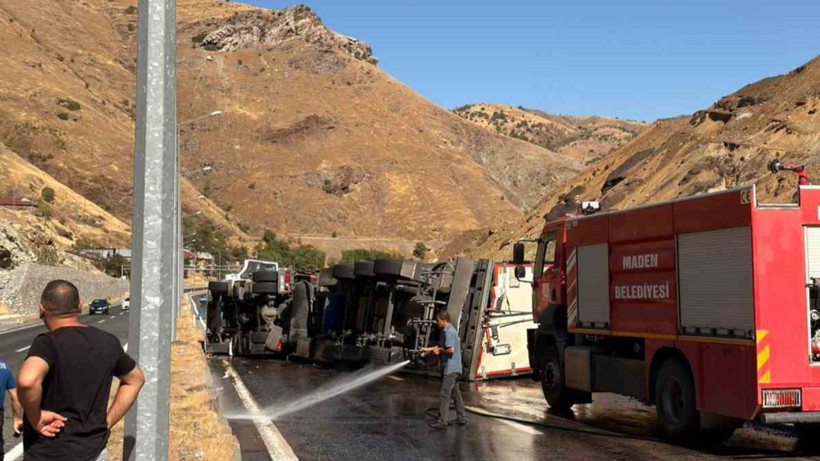 Elazığ’da Tır Devrildi: 1 Kişi Yaralandı