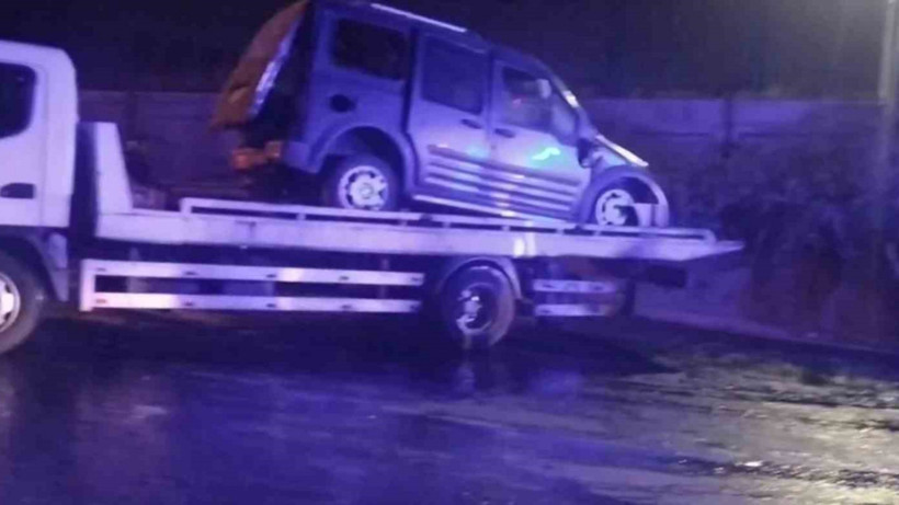 Tuzla’da Feci Kaza! Otomobil Karşı Şeride Geçti: 5 Yaralı