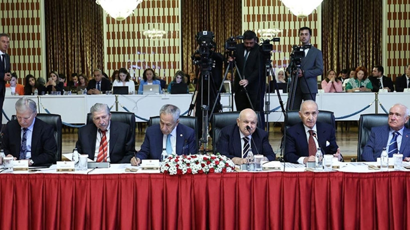 Eski MHP’li Meclis Başkanı İzgi'den Sürpriz Öneri: Cumhurbaşkanlığı Sistemine ‘Meclis Ayarı’ Çağrısı