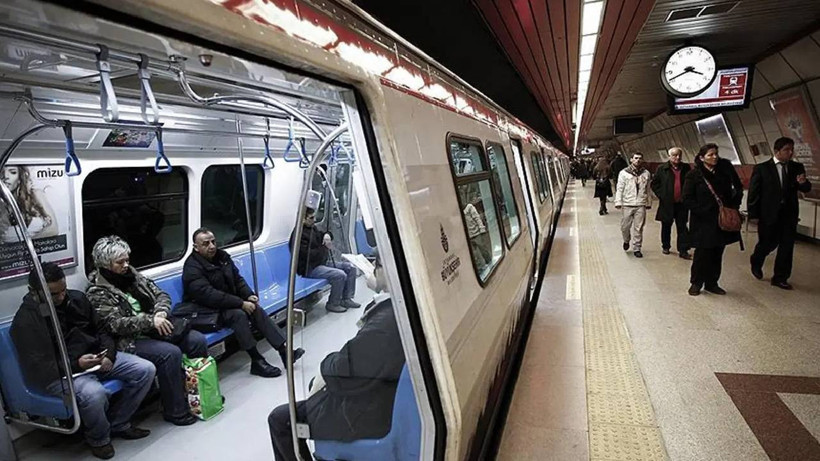 İstanbul’da Metroda Teknik Arıza! Seferler Aksadı, Duraklar Doldu