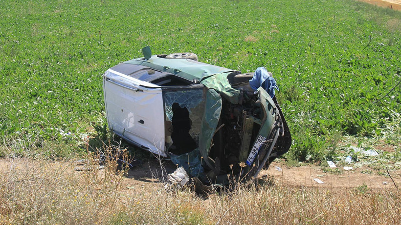 Sivas’ta Hafif Ticari Araç Devrildi! 5 Yaralı