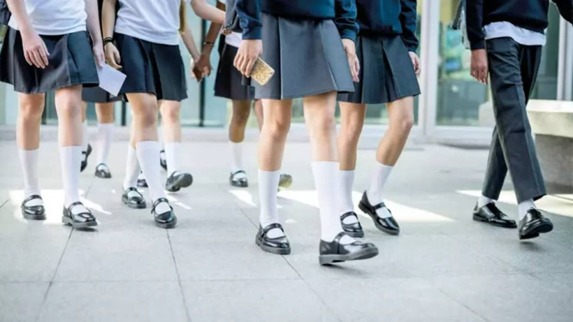 Milyonlarca Öğrenciyi İlgilendiren Haber: Okullarda Ayakkabı Kriteri Değişti, Artık Bunu Giymek Zorunlu
