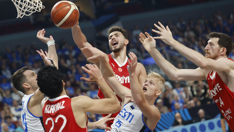 12 Dev Adam 4'te 4 Yaptı! Estonya'yı 20 Sayı Farkla Devirdik