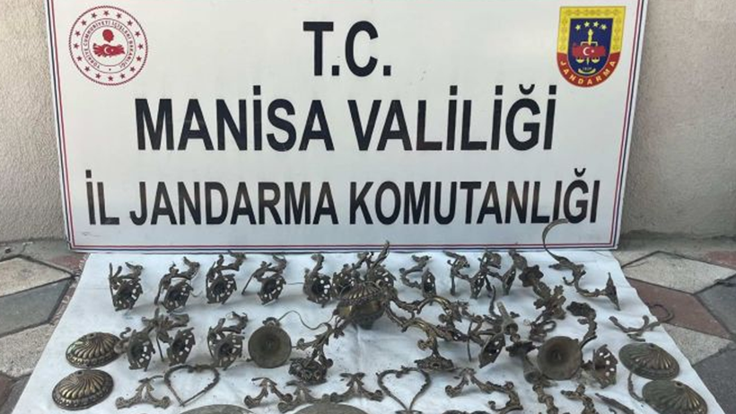 Manisa'da Kaçak Kazı Yapan 10 Şüpheliye Suçüstü