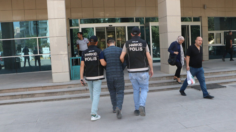 Kilis'te Uyuşturucu Operasyonu! 215 Binden Fazla Hap Ele Geçirildi