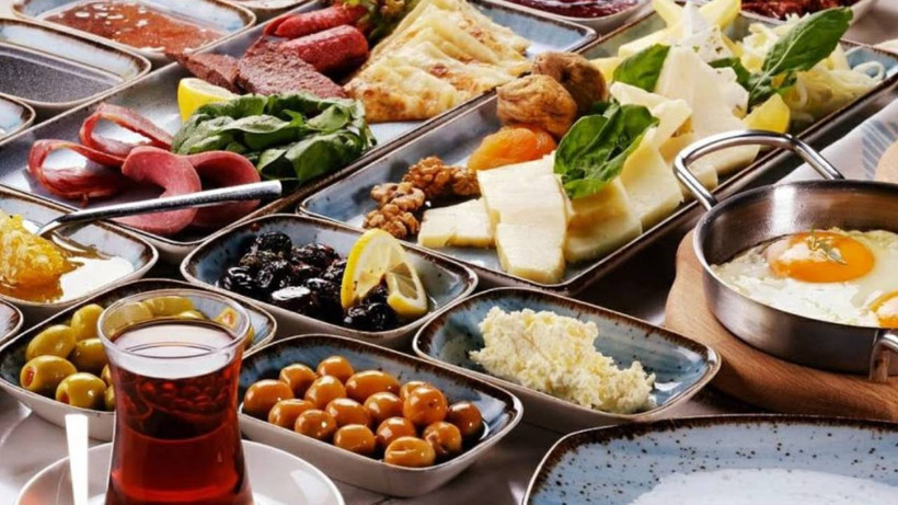 Bilim İnsanları Açıkladı: Kahvaltıyı Bu Saatte Yapmak Ömrü Kısaltıyor