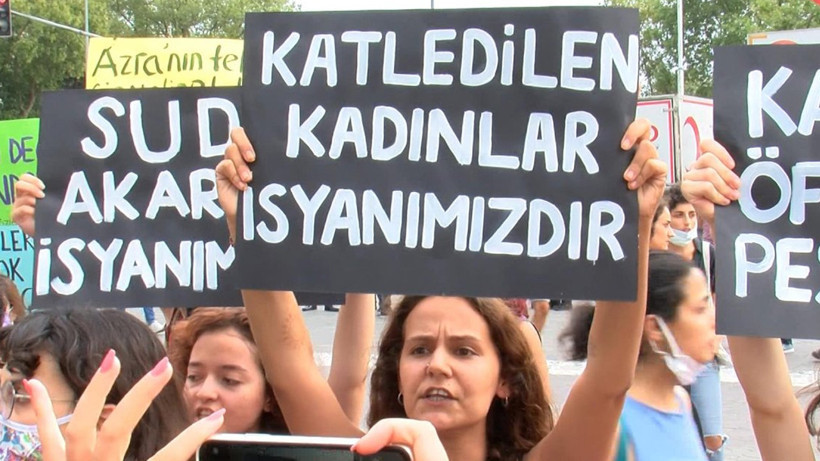 İzmir'de Kadın Cinayeti! Ayrıldığı Erkek Tarafından Öldürüldü, Katil Hala Sokakta Geziyor