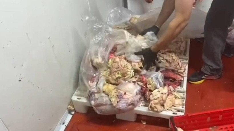 Ankara'da Üç İşletmeye Operasyon! Vatandaşa Bunları Yedireceklerdi... Binlerce Kilo Kaçak Et Ele Geçirildi