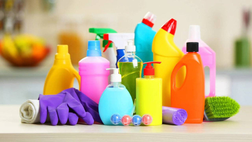 Ticaret Bakanlığı Düğmeye Bastı: Herkesin Evinde Olan İki Temizlik Ürünü Yasaklandı! Piyasadan Toplatılıyor