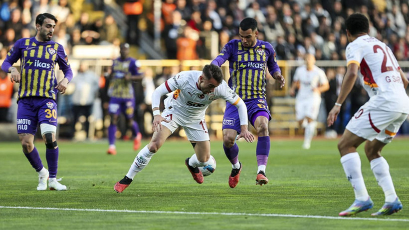 Milli Ara Bitti, Galatasaray Yeni Transferleriyle Sahaya Çıktı! Icardi İlk 11'de, Barış Alper'e Tezahürat...