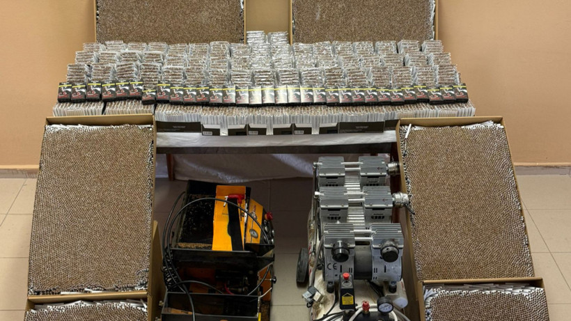 Çorum'da 56 Bin 980 Adet Doldurulmuş Makaron Ele Geçirildi