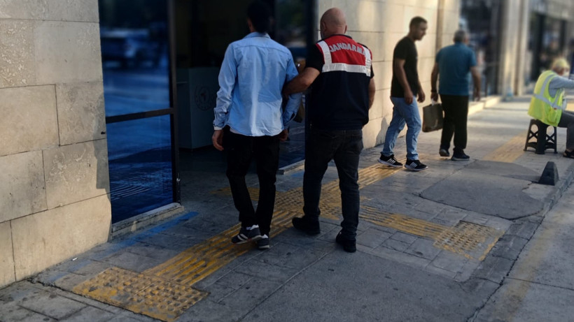 İzmir'de IŞİD Operasyonu! 2 Kişi Gözaltında