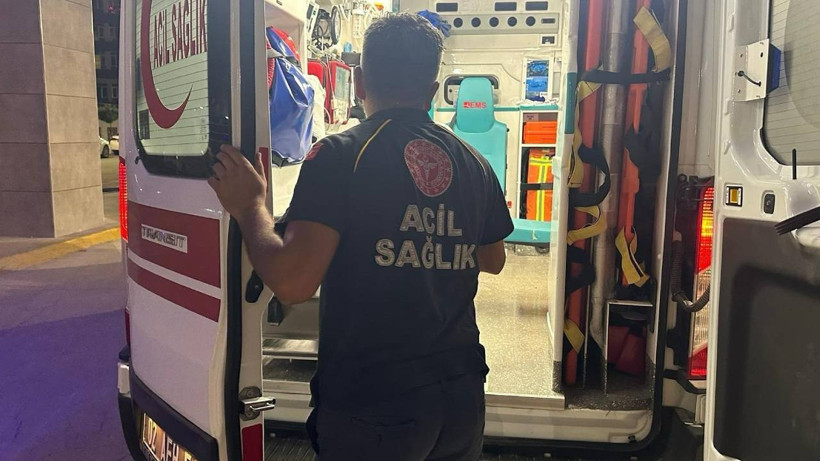 Devrilen Motosikletteki 2 Kişi Yaralandı