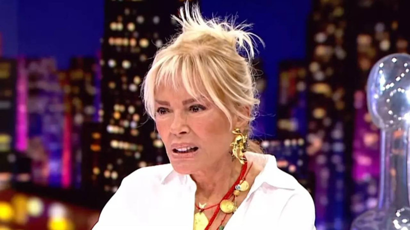 Evinin Önünde Düşünce Hastaneye Gitti: Semiramis Pekkan Aldığı Haberle Hayatının Şokunu Yaşadı! Hayranları Duyunca Kahroldu