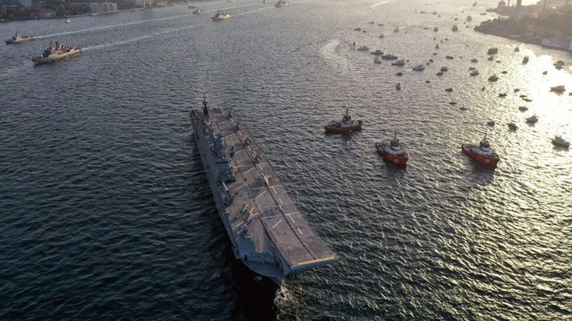 İstanbul Boğazı'nda Gemi Trafiği Askıya Alındı