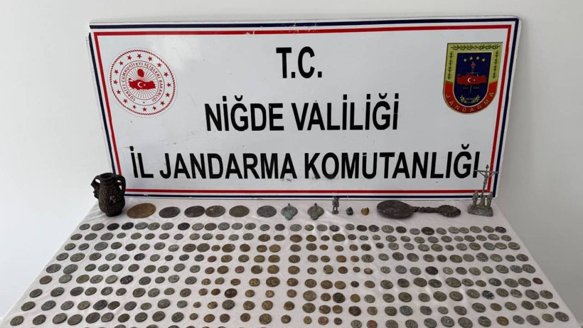 Niğde Otogarında 334 Parça Tarihi Eser Ele Geçirildi