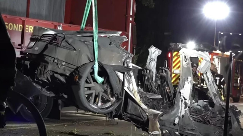 Tesla Kazasında Facia! 1’i Çocuk 3 Kişi Yanarak Can Verdi