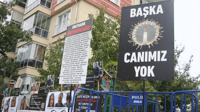 78 Kişiye Mezar Olmuştu... Kartalkaya Yangın Faciası Davasında Otel Sahibine Tepki: 'KATİL'