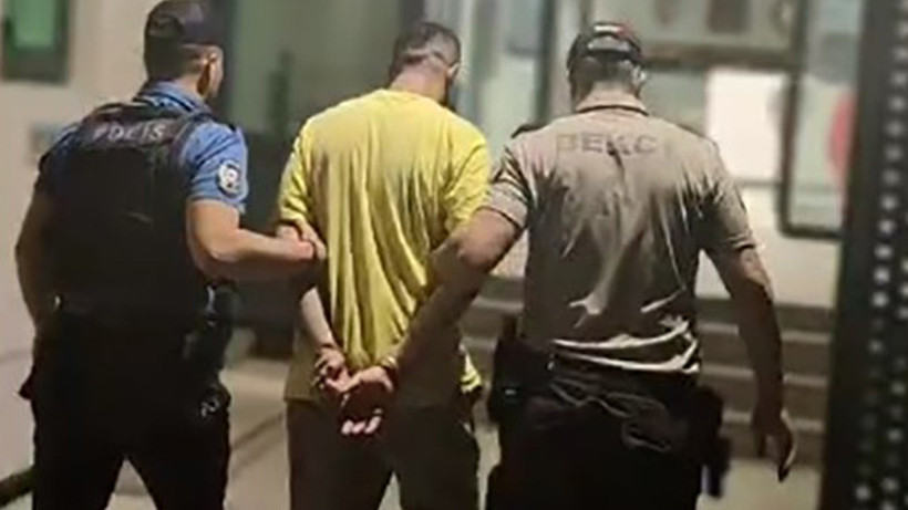 İzmir Konak’ta Polis Operasyonu: İki Kaçak Yakalandı