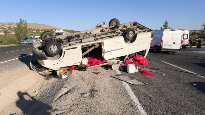 Şanlıurfa’da İşçi Servisi Devrildi! Çok Sayıda Yaralı
