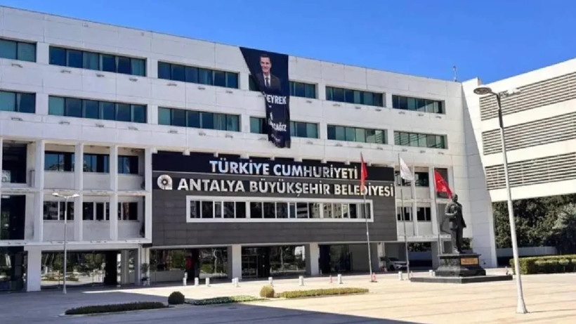 Antalya Büyükşehir Belediyesi'ne Operasyonda Flaş Gelişme! 3 Kişi Tahliye Edildi