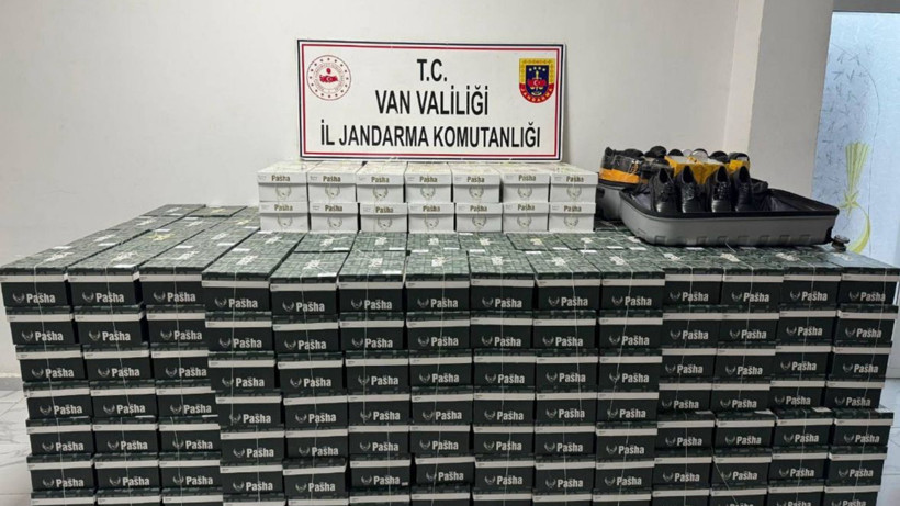 Van'da 799 Çift Kaçak Ayakkabı Ele Geçirildi