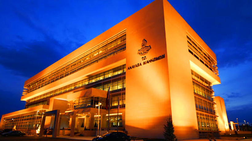 AYM ‘Dur’ Dedi, Topu Meclis’e Attı: 6 Ay Bu Davalara Bakmayacak